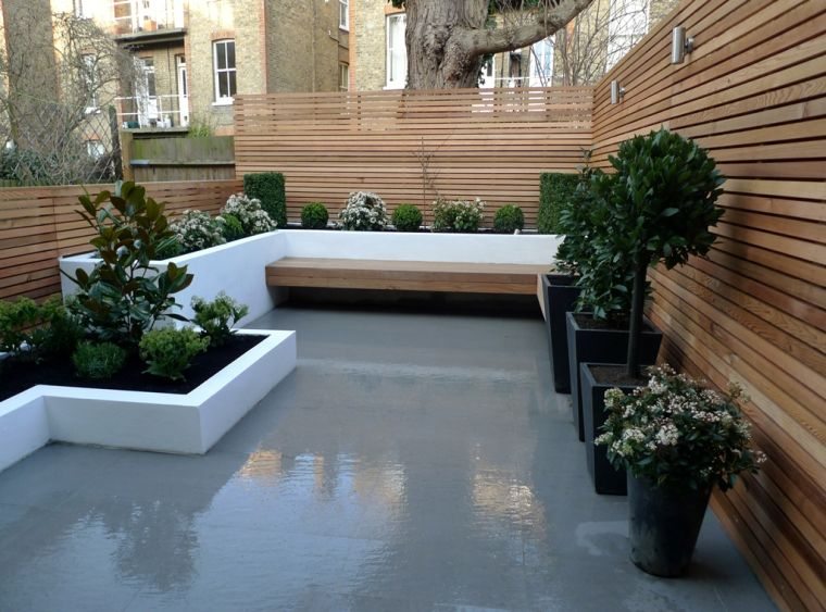 petite-terrasse-bordure-jardin-moderne-idee