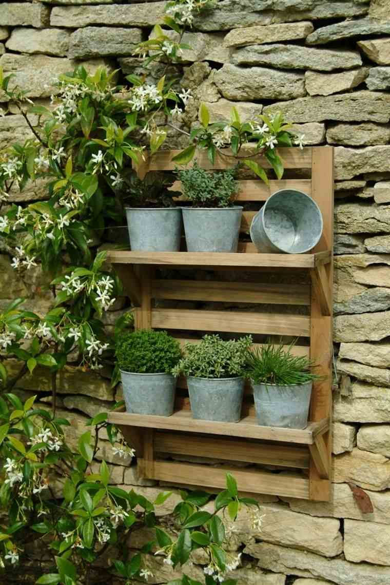 pinterest-jardin-vertical-amenagement-herbes-fraiches-exterieur-pot-de-fleur
