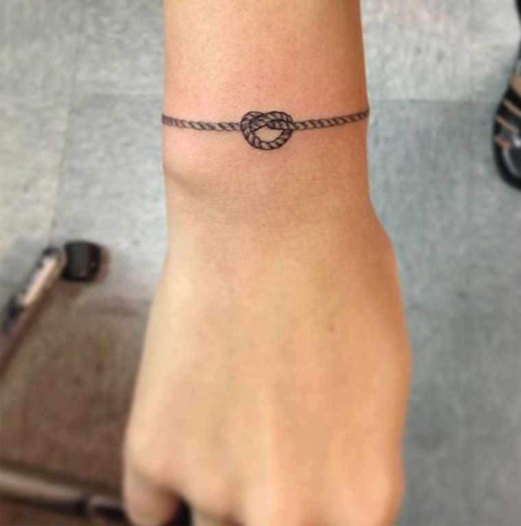 tatouage bracelet nœud-marin