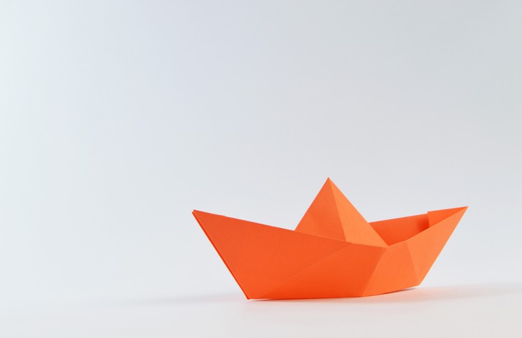 bateau-papier-origami-facile-debutant-enfant