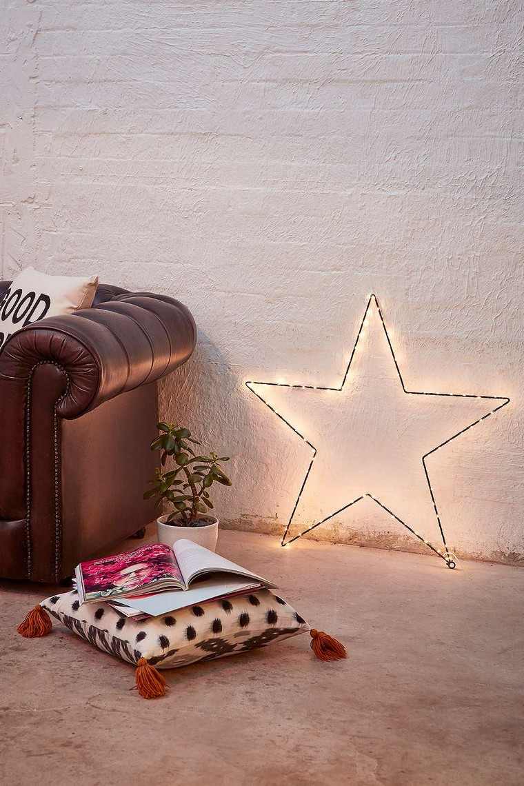 noël 2017 déco noël scandinave étoile lumineuse coussin fauteuil cuir plante pot
