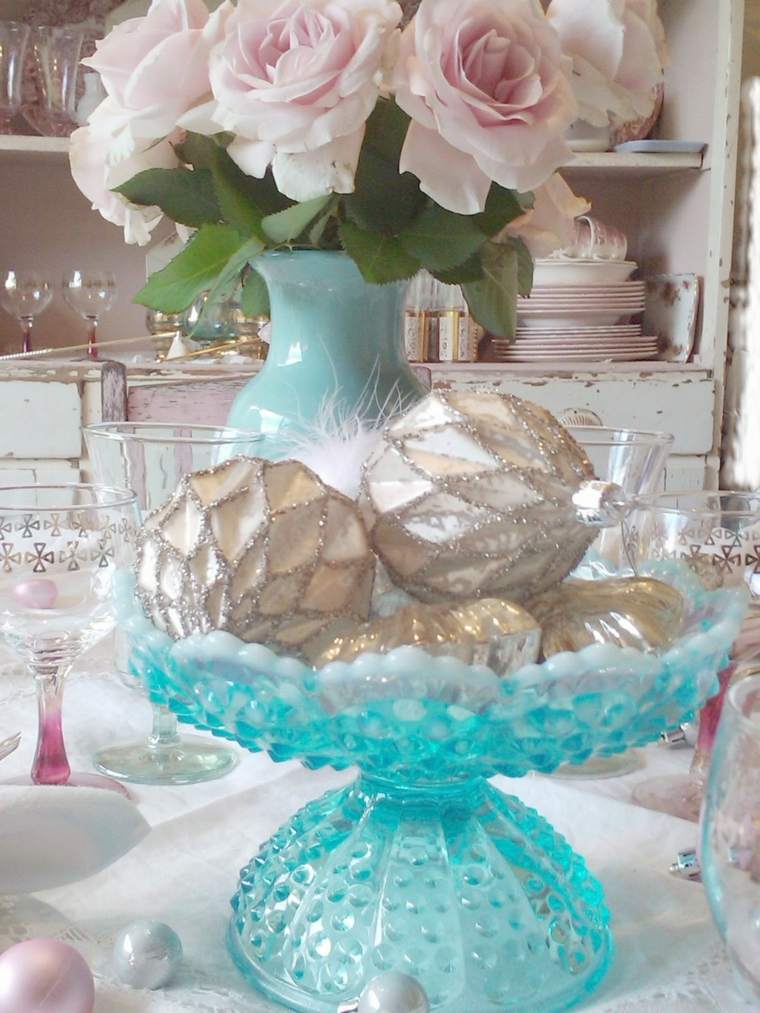 décoration de table de noël bleu-rose-pale