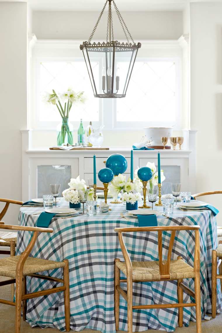 décoration de table de noël bleue-nappe-carreaux