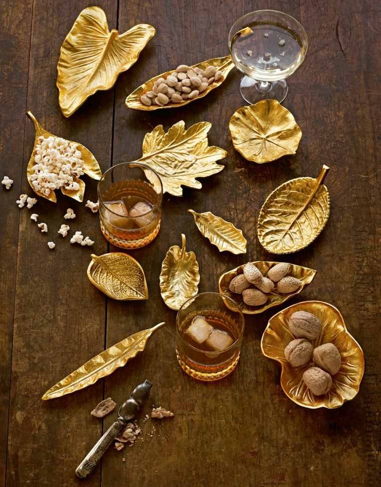 décoration de table de noël feuilles-or
