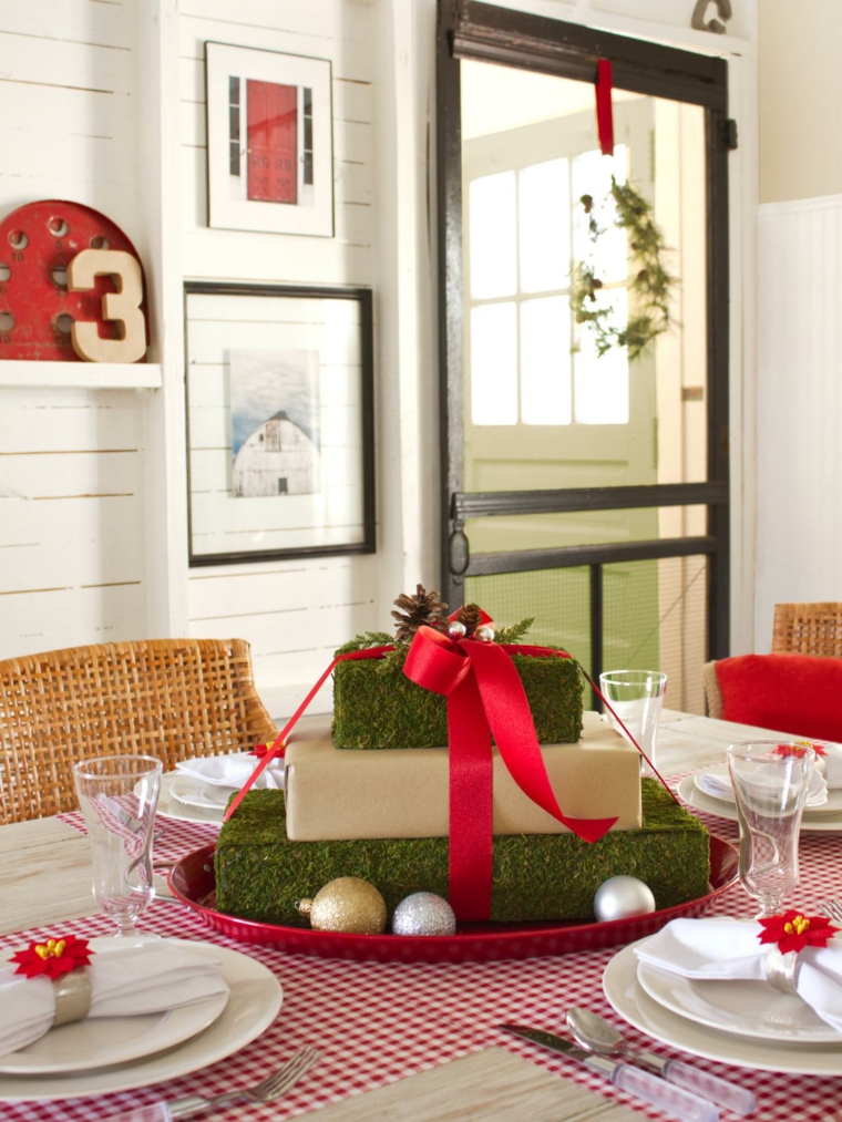 décoration de table de noël vert-blanc-rouge