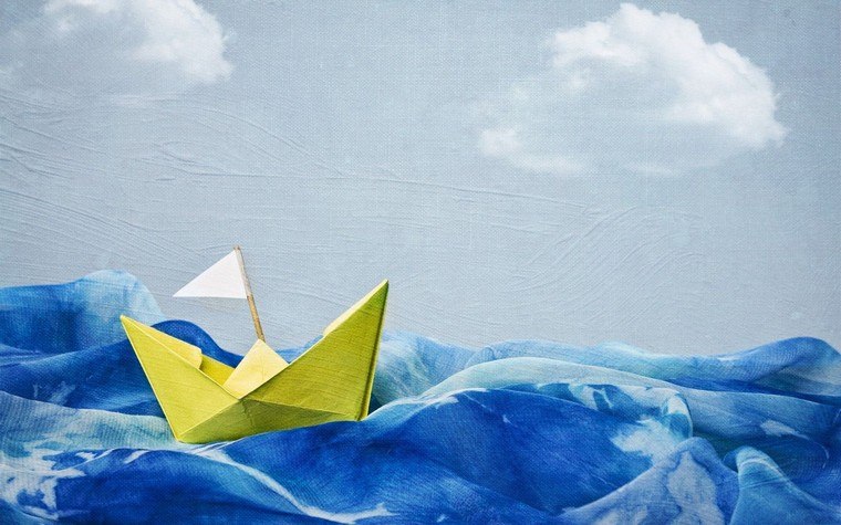 faire-un-bateau-origami-en-papier