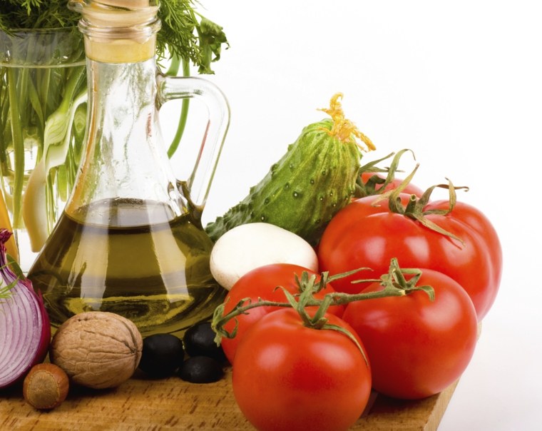 régime méditerranéen huile-olive-tomates