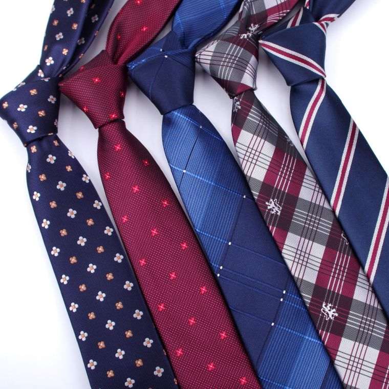 Comment mettre une cravate type-cravate-costume-tendance