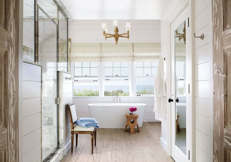 lustre-salle-de-bain-glamour-deco-chic-interieur-luxe