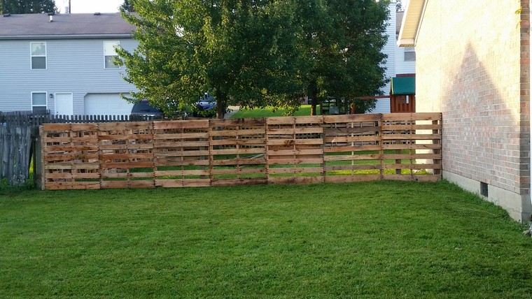 clôture de jardin pas cher diy bois palette récup