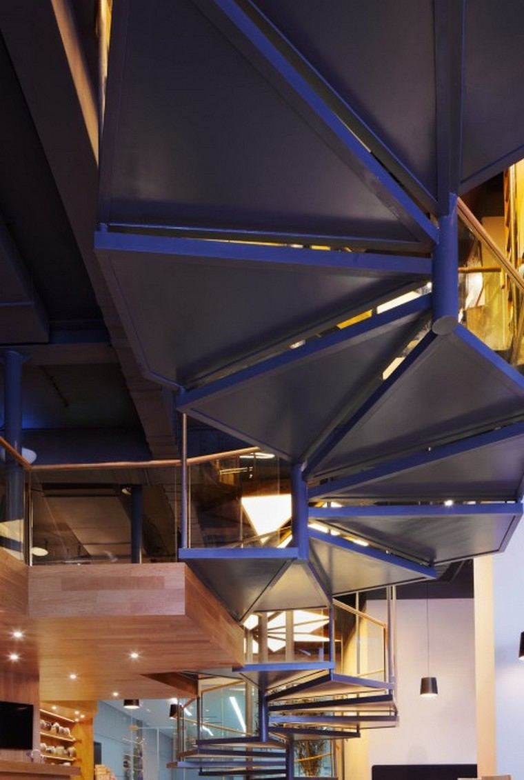 teabank-dongha-faux-plafond-moderne-architecture-interieur