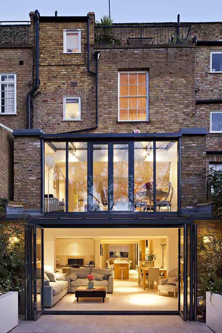 agrandissement-maison-design-moderne-verre-metal-couleur-noire