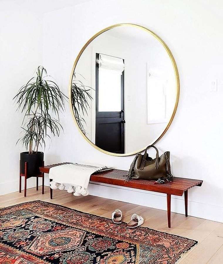 decoration-murale-entree-de-maison-design-miroir-rond