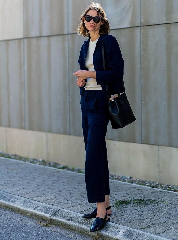 femme-look-pantalon-bleu