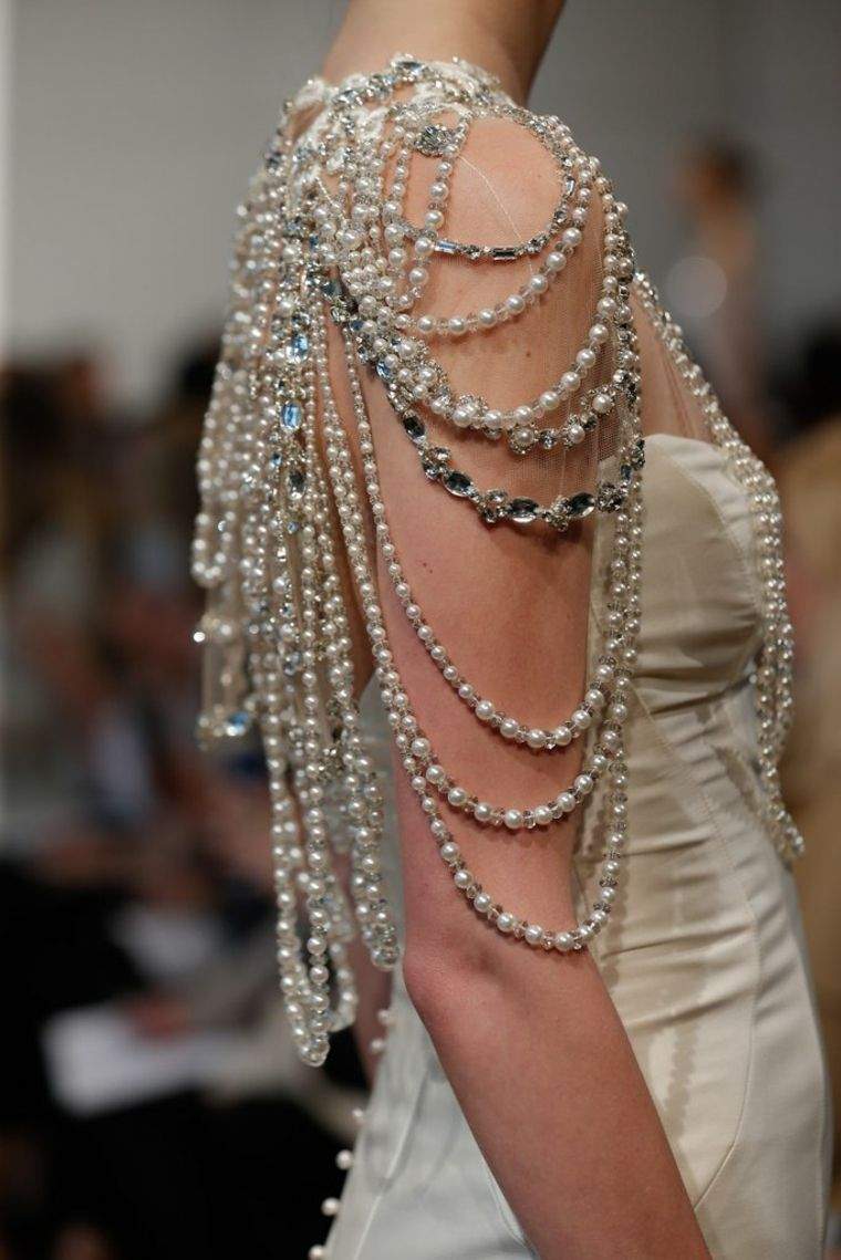 perles-robe-de-mariee-deco-tendances-2018-fashion