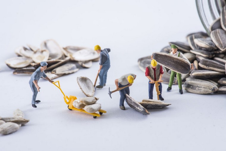 photo-art-figurines-miniatures-peter-csakvari