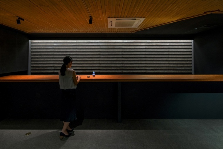 Mamiya Shinichi-studio-design-kondo-museum-mur-interieur