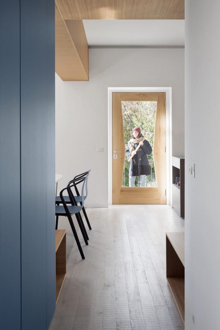 maison rénovée idée couloir design minimaliste intérieur