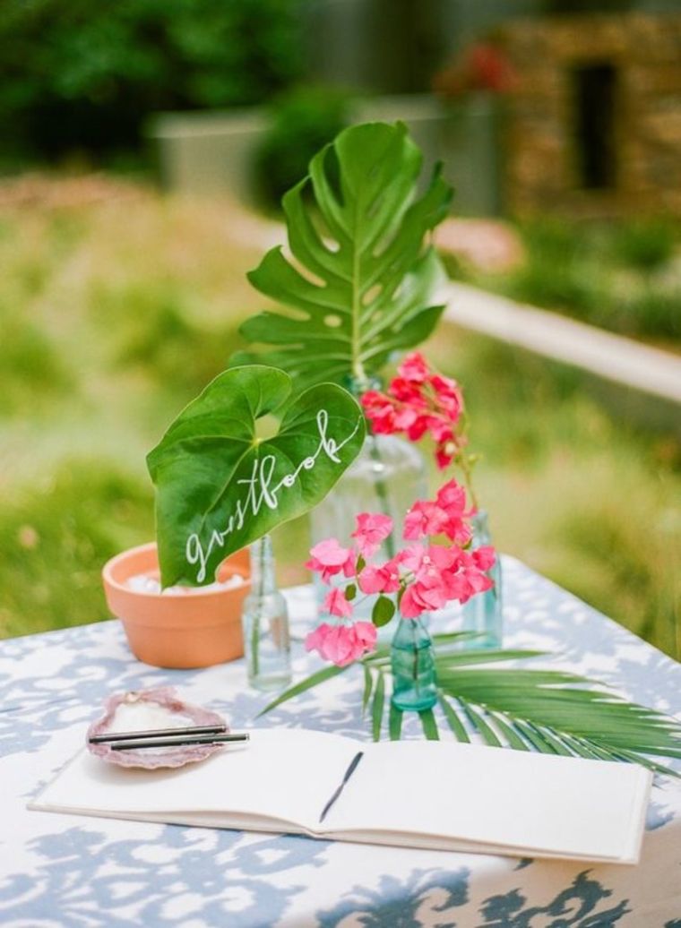 decoration-florale-table-style-tropical