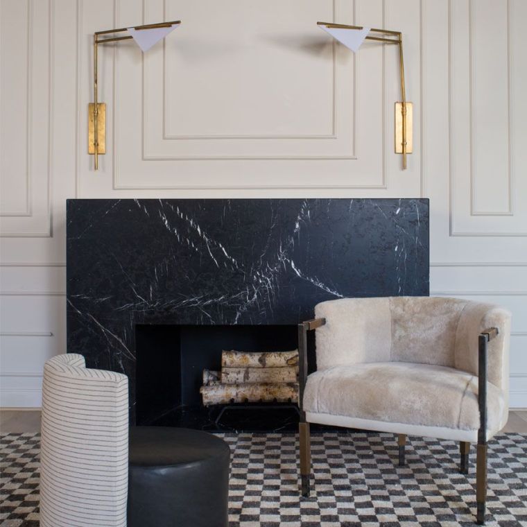marbre noir cheminee-deco-parement-mural-salon