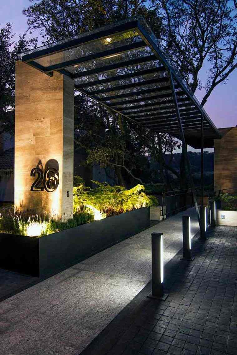 pergola-aluminium-verre-terrasse-design-moderne