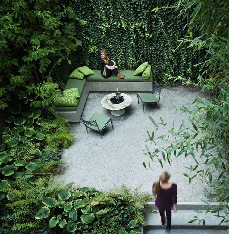 petit-jardin-design-moderne-ambiance-zen-plantes-vertes-cailloux