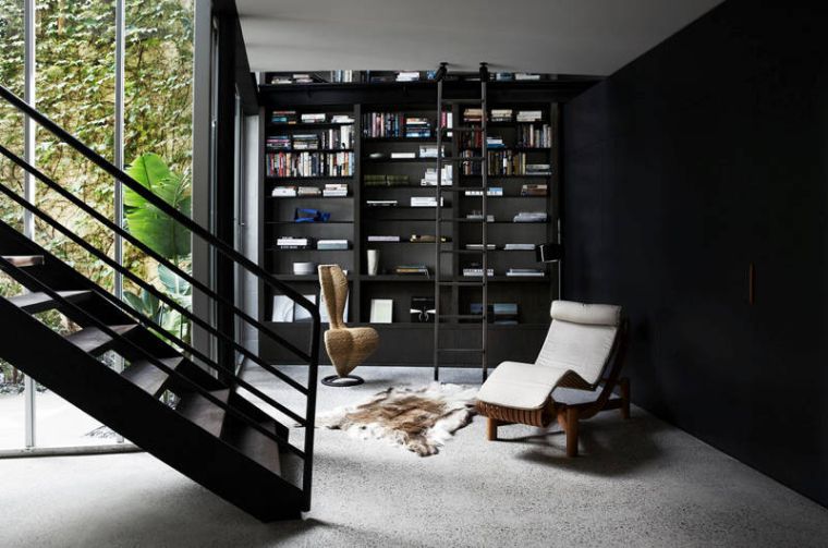 petite-bibliotheque-moderne-deco-couleur-noire-idee-espace-bureau