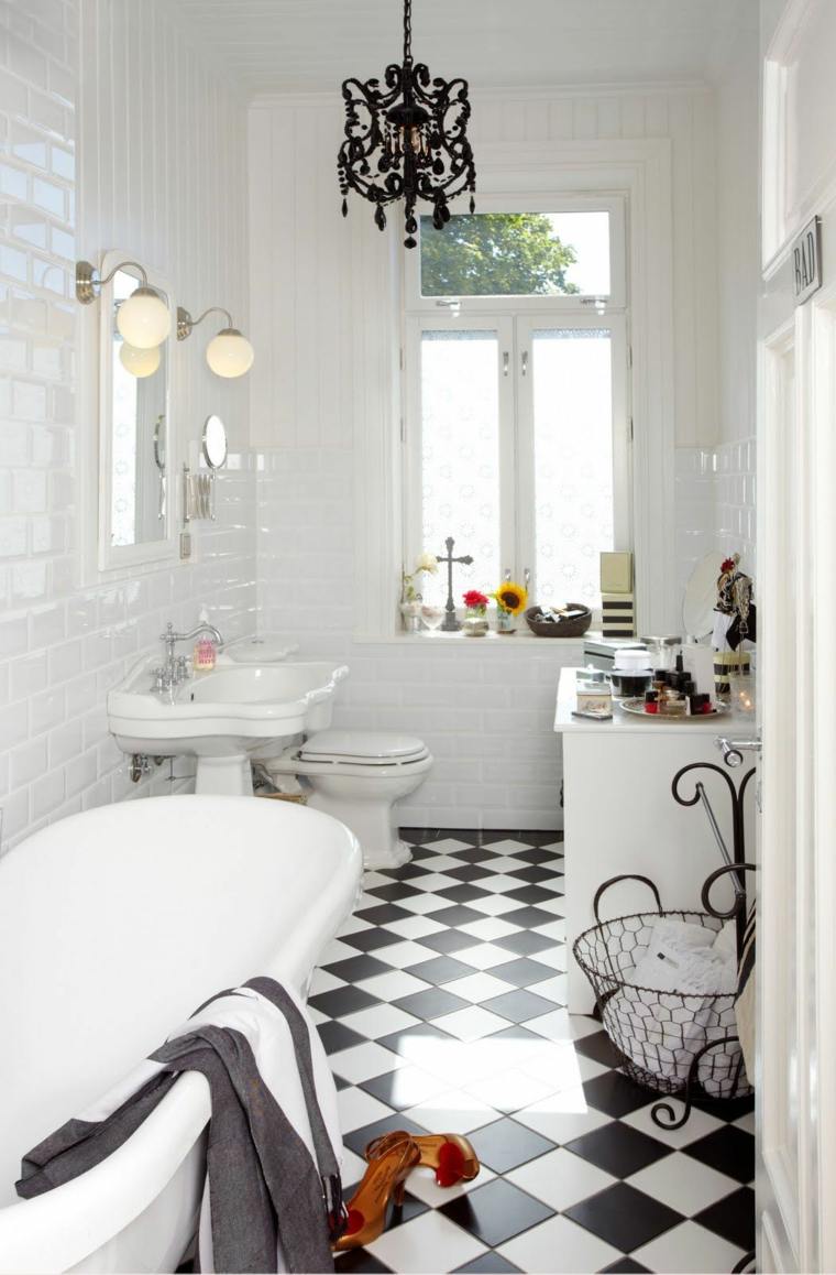 carrelage salle de bain noir et blanc luxe-details-metal