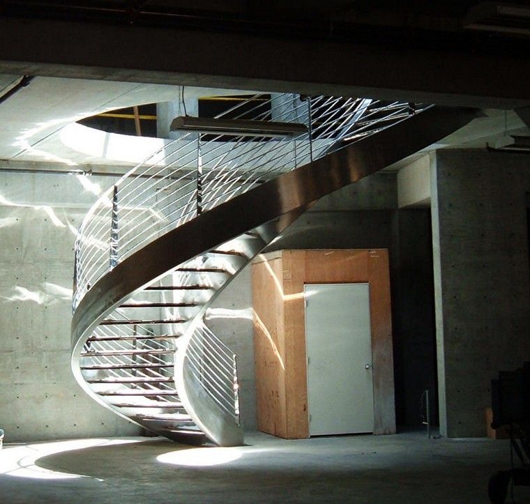 escalier-metal-colimacon-architecture