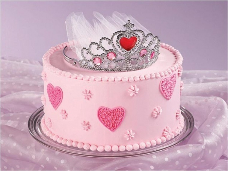 gâteau d'anniversaire pour fille avec-couronne