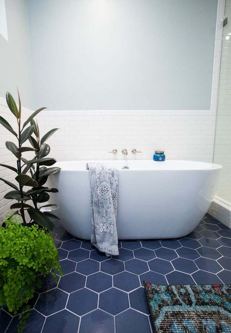 inspiration salle de bain chic carrelage-tendance-bleu-marin