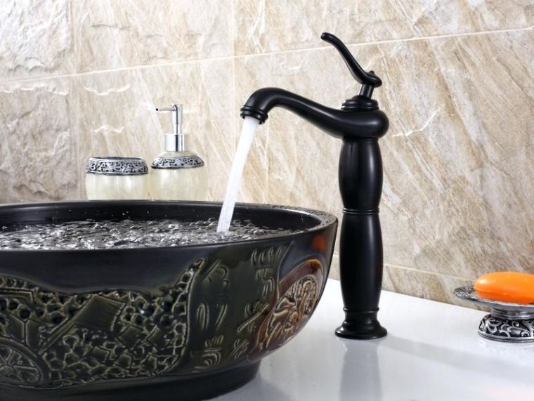vasque-pierre-salle-de-bain-design-robinetterie-tendance