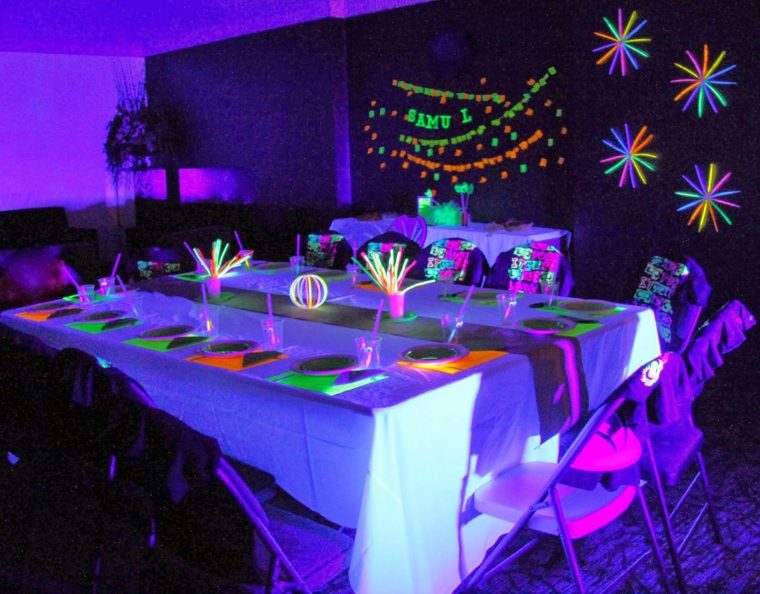 anniversaire fluo party table-mise