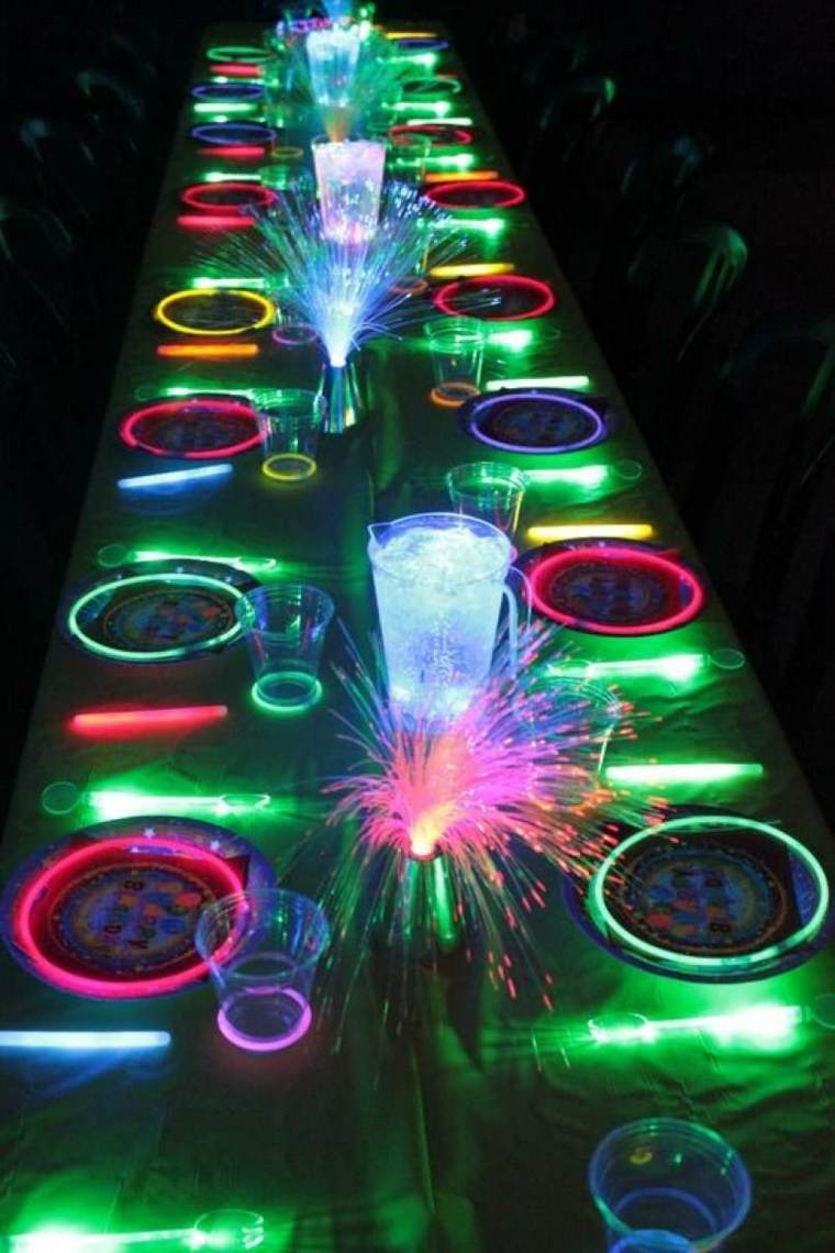 anniversaire fluo party table-plusieurs