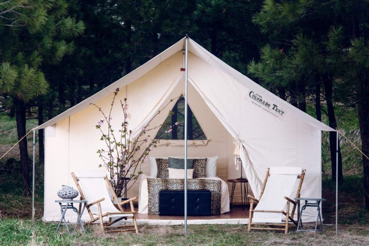 camping-de-luxe-maison-grande-tente-beige