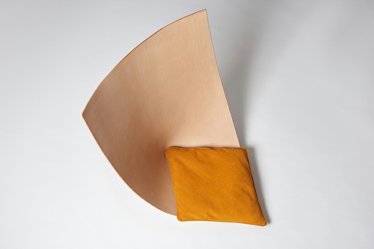 chaise en cuir Babu-Jordi-Ribaudí-design-desert