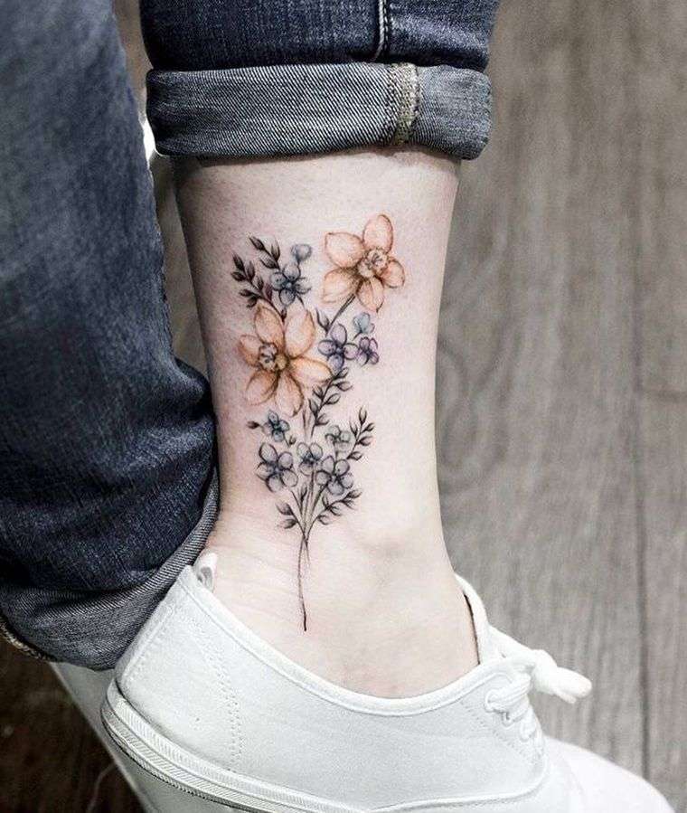 idee-tatouage-femme-fleur