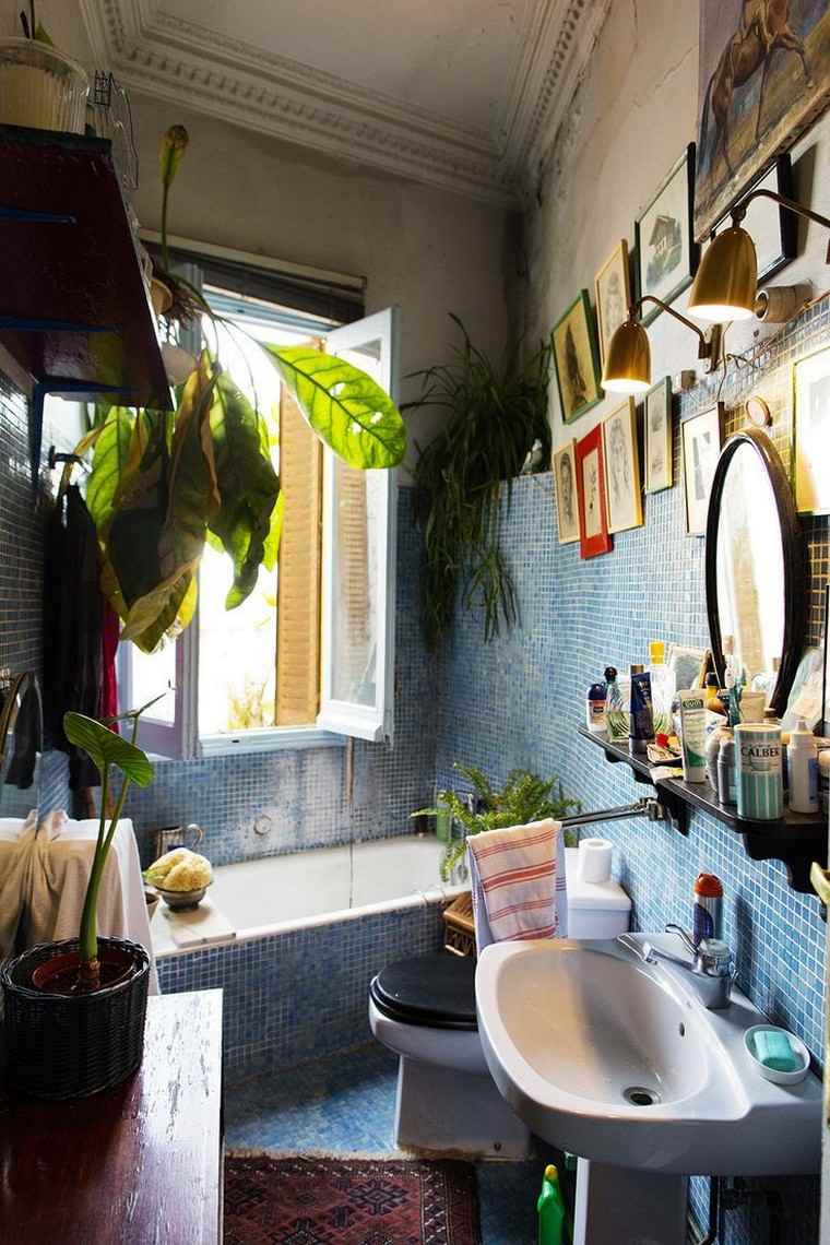 salle de bain vintage idée déco boho chic