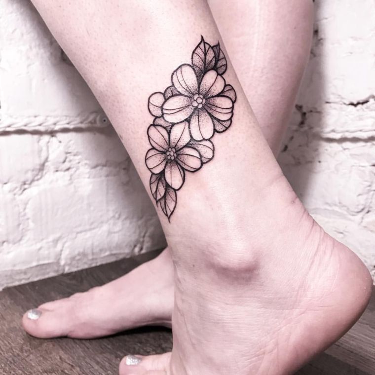 tatouage-bracelet-femme-pied