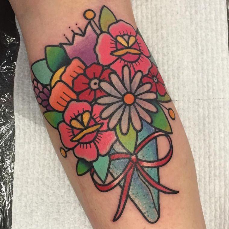 tatouage-femme-idee-fleur