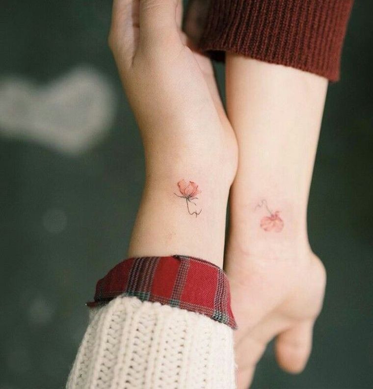 tatouage-original-femme-fleur