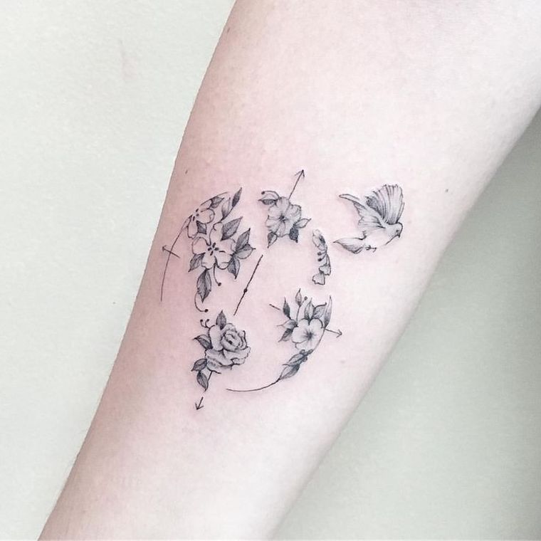tatouages-modernes-femme-fleurs