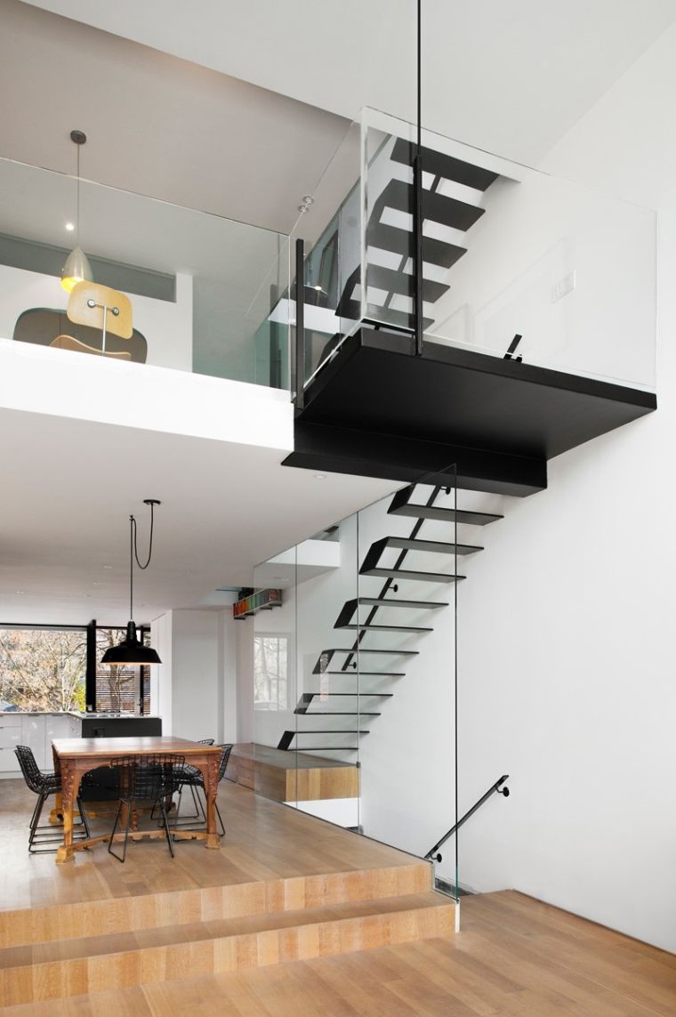 escalier-metal-noir-verre-renovation-maison-chou