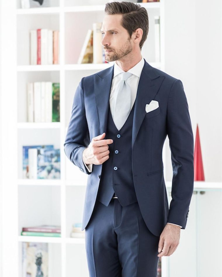 mode-homme-2018-costume-tendance-noir-bleu-sombre