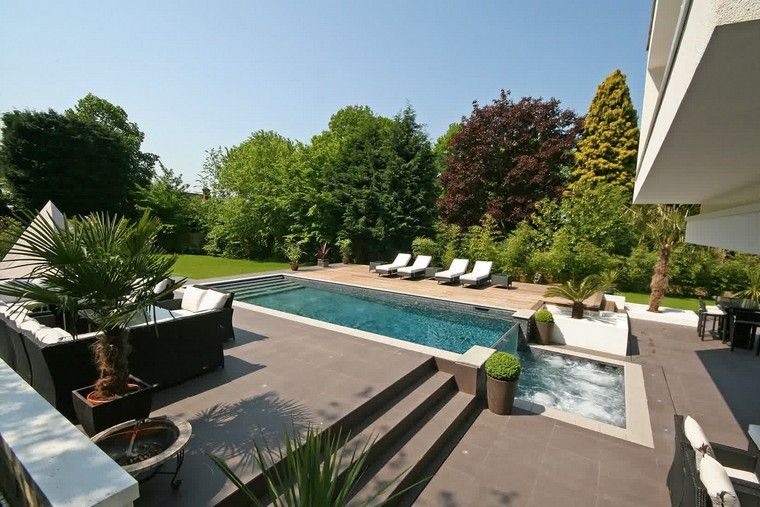 piscine-jardin-design-moderne