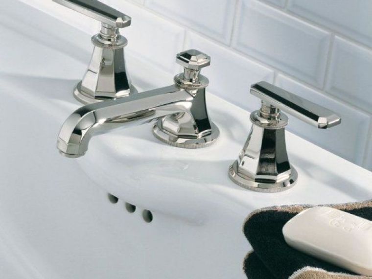 astuce de nettoyage maison robinet-salle-de-bain