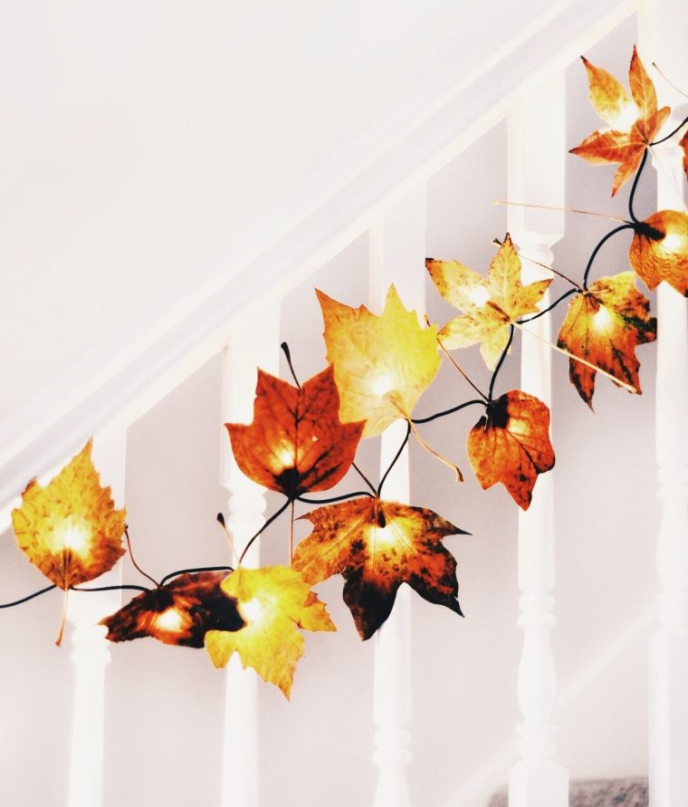 decor-automne-escalier-feuilles-mortes
