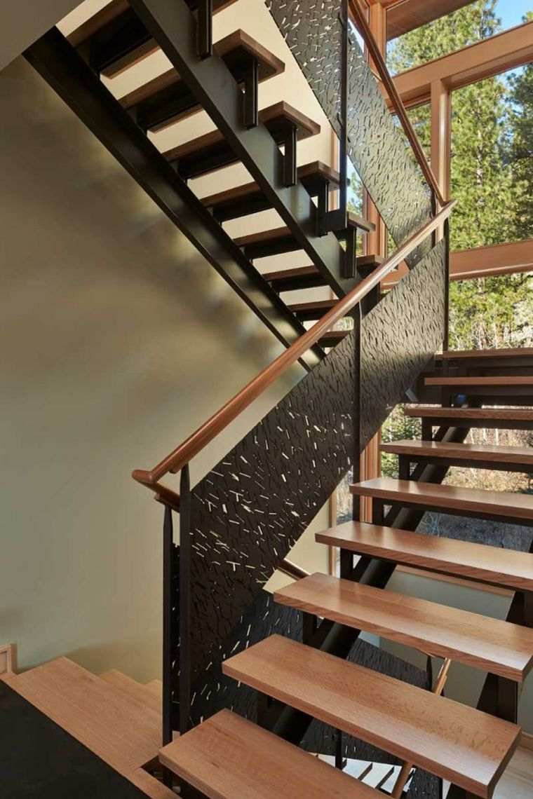 rambarde escaliers suspendus-metal-idee-deco-finne