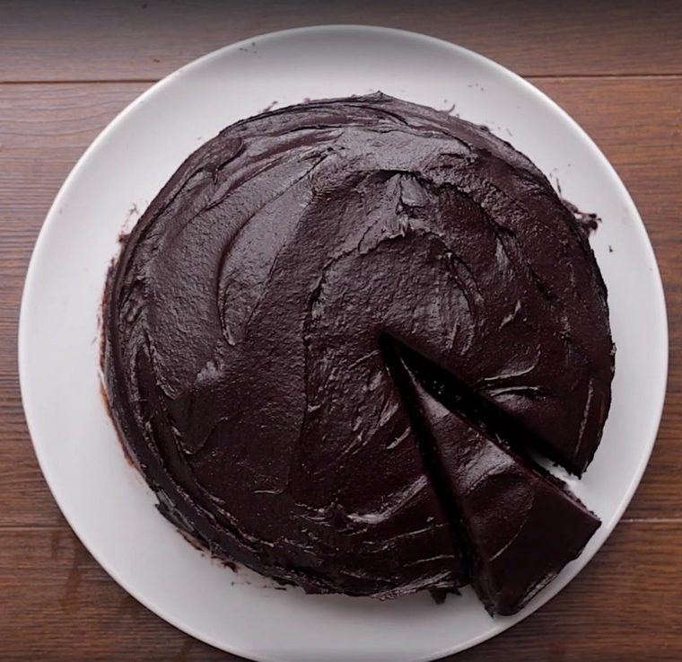 un gâteau au chocolat delicieux