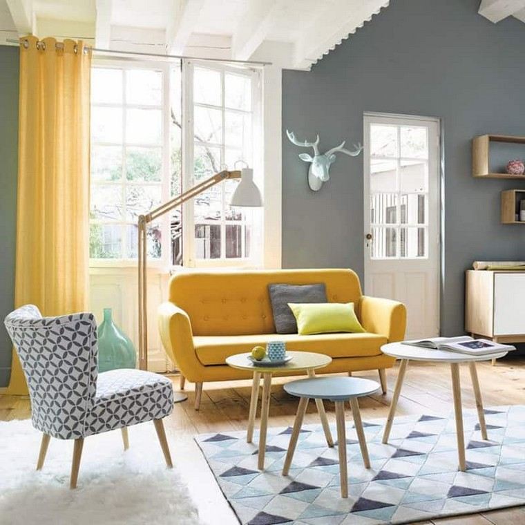 tendance couleur 2018 canapé jaune design salon